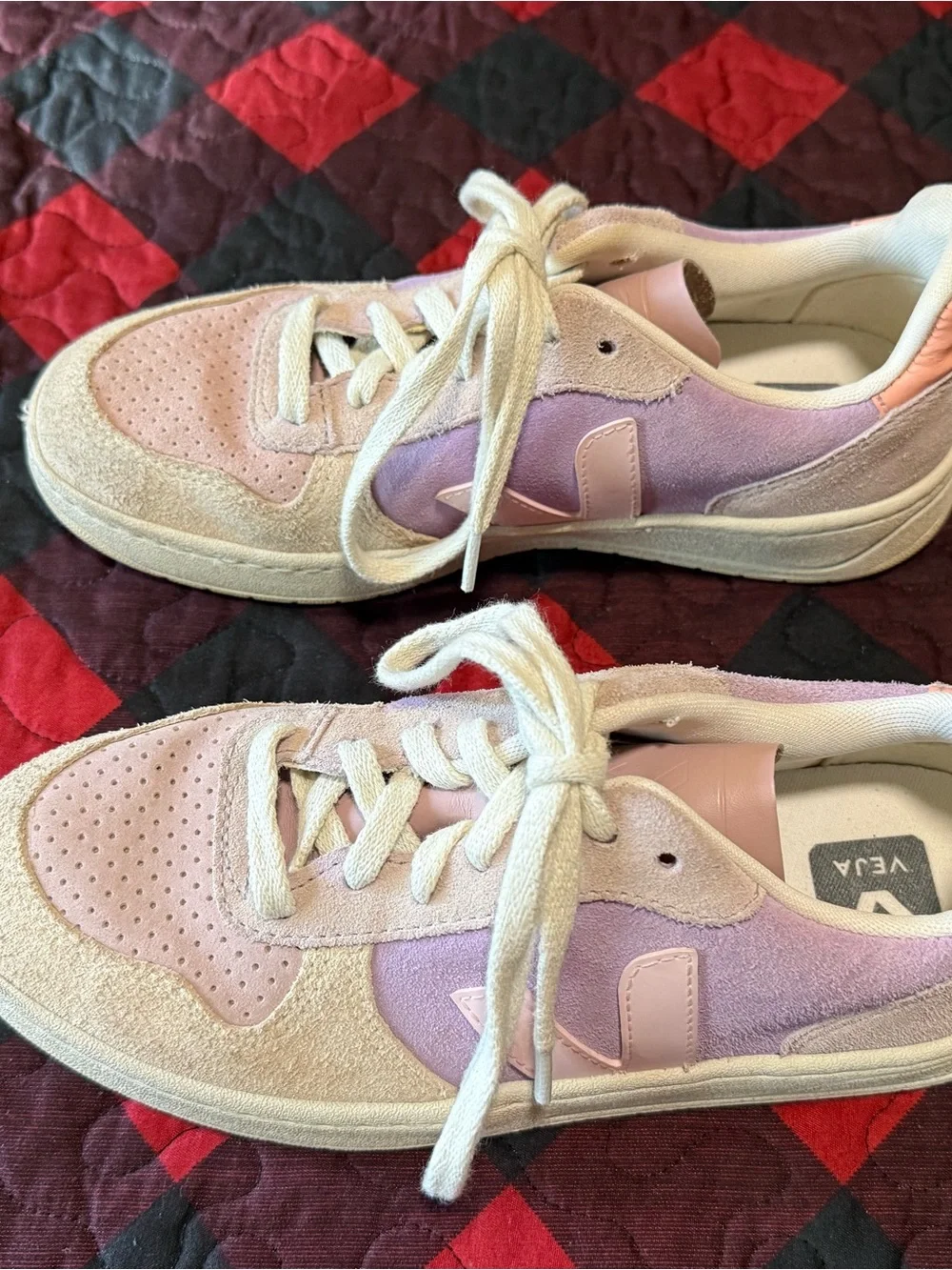 VEJA V-10 Beige/Lavander Suade Sneakers Women’s Size 7